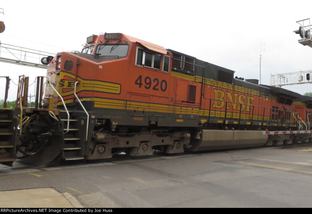 BNSF 4920